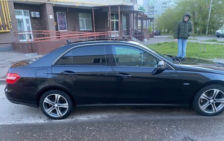 Mercedes-Benz E-Класс, 2011 год, 1 640 000 рублей, 2 фотография