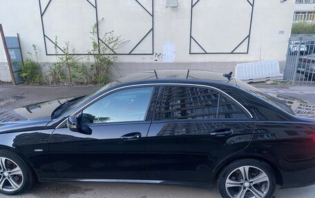 Mercedes-Benz E-Класс, 2011 год, 1 640 000 рублей, 3 фотография
