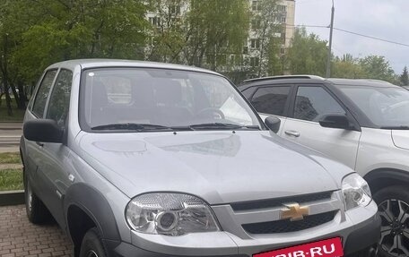 Chevrolet Niva I рестайлинг, 2014 год, 990 000 рублей, 2 фотография
