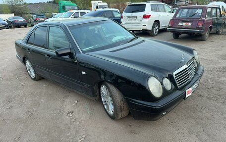 Mercedes-Benz E-Класс, 1998 год, 470 000 рублей, 4 фотография