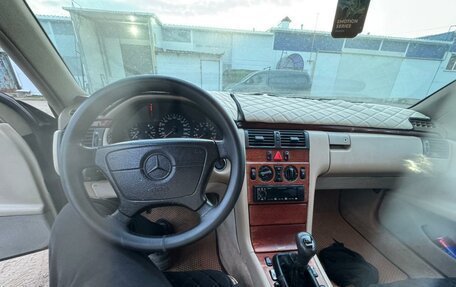 Mercedes-Benz E-Класс, 1998 год, 470 000 рублей, 7 фотография