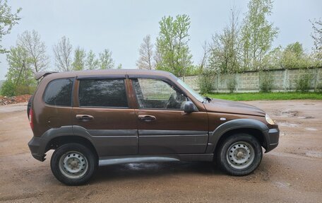 Chevrolet Niva I рестайлинг, 2006 год, 330 000 рублей, 2 фотография