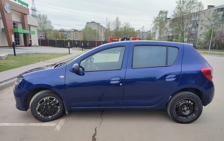 Renault Sandero II рестайлинг, 2017 год, 730 000 рублей, 2 фотография