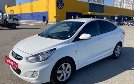 Hyundai Solaris II рестайлинг, 2011 год, 1 095 000 рублей, 3 фотография