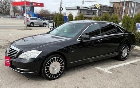Mercedes-Benz S-Класс, 2011 год, 2 350 000 рублей, 2 фотография