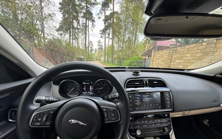 Jaguar XE I рестайлинг, 2015 год, 2 999 000 рублей, 12 фотография