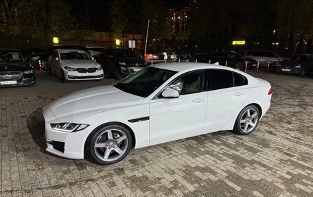 Jaguar XE I рестайлинг, 2015 год, 2 999 000 рублей, 15 фотография