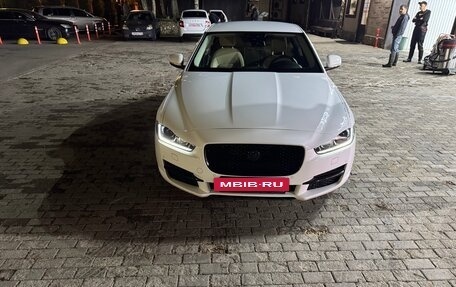 Jaguar XE I рестайлинг, 2015 год, 2 999 000 рублей, 16 фотография