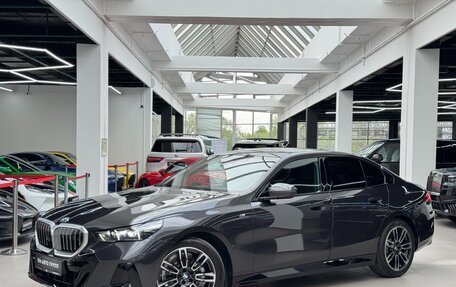 BMW 5 серия, 2024 год, 9 490 000 рублей, 3 фотография