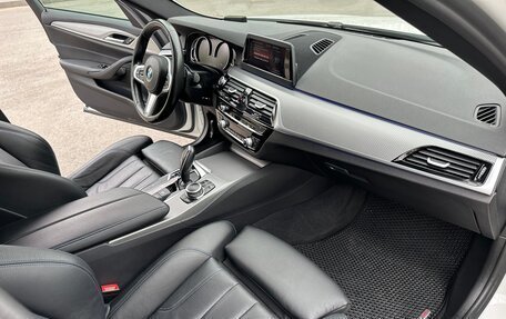 BMW 5 серия, 2018 год, 3 250 000 рублей, 10 фотография