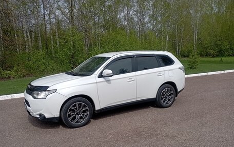 Mitsubishi Outlander III рестайлинг 3, 2012 год, 1 250 000 рублей, 2 фотография
