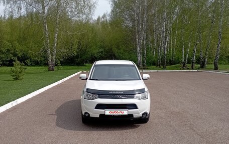 Mitsubishi Outlander III рестайлинг 3, 2012 год, 1 250 000 рублей, 4 фотография