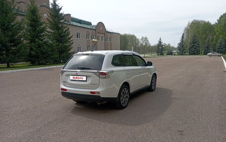 Mitsubishi Outlander III рестайлинг 3, 2012 год, 1 250 000 рублей, 6 фотография