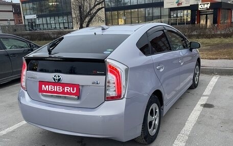 Toyota Prius, 2014 год, 1 300 000 рублей, 4 фотография