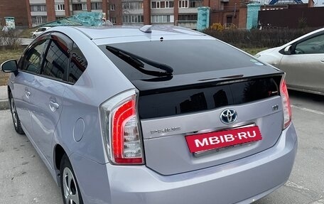 Toyota Prius, 2014 год, 1 300 000 рублей, 2 фотография