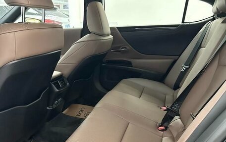 Lexus ES VII, 2022 год, 3 250 000 рублей, 8 фотография