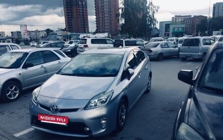 Toyota Prius, 2014 год, 1 300 000 рублей, 13 фотография