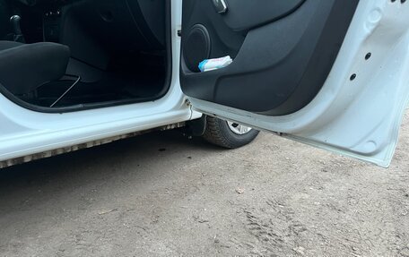 Renault Logan II, 2015 год, 560 000 рублей, 15 фотография
