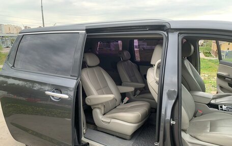 KIA Carnival III, 2017 год, 2 460 000 рублей, 11 фотография