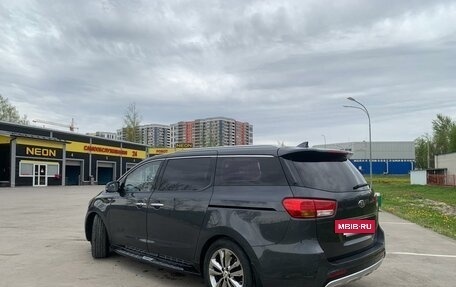 KIA Carnival III, 2017 год, 2 460 000 рублей, 5 фотография
