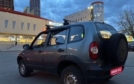 Chevrolet Niva I рестайлинг, 2011 год, 750 000 рублей, 8 фотография