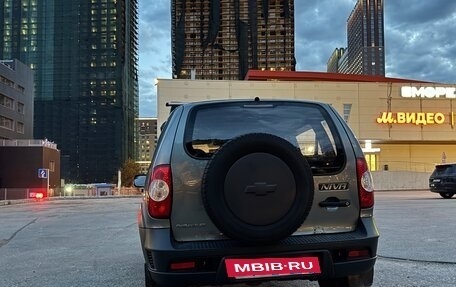 Chevrolet Niva I рестайлинг, 2011 год, 750 000 рублей, 6 фотография