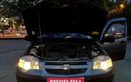 Chevrolet Niva I рестайлинг, 2011 год, 750 000 рублей, 11 фотография