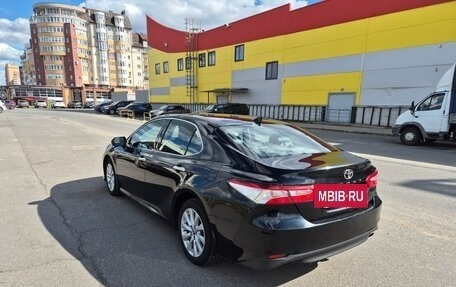 Toyota Camry, 2018 год, 3 200 000 рублей, 5 фотография