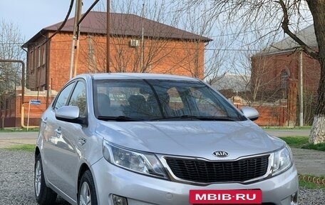 KIA Rio III рестайлинг, 2013 год, 745 000 рублей, 2 фотография