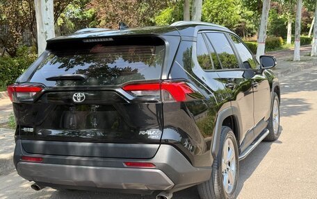 Toyota RAV4, 2021 год, 2 661 500 рублей, 3 фотография