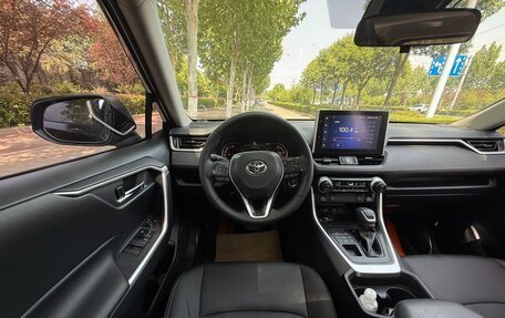Toyota RAV4, 2021 год, 2 661 500 рублей, 15 фотография