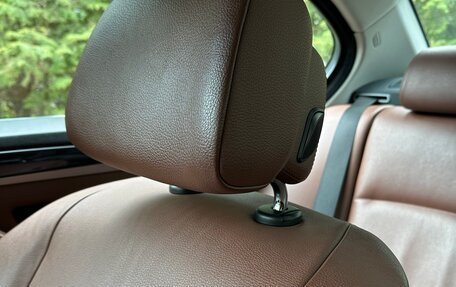 BMW 5 серия, 2012 год, 2 300 000 рублей, 18 фотография