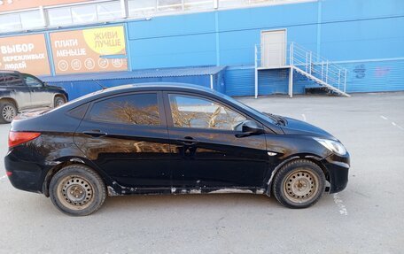 Hyundai Solaris II рестайлинг, 2011 год, 430 000 рублей, 3 фотография