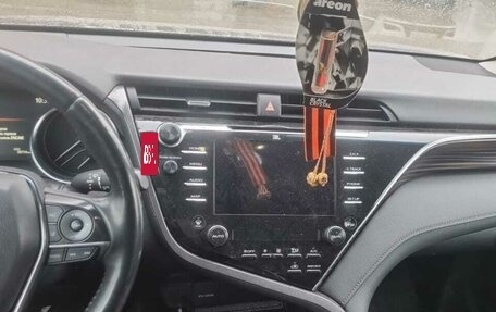 Toyota Camry, 2020 год, 2 900 000 рублей, 3 фотография