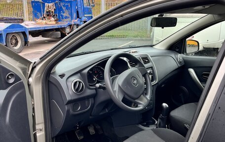 Renault Logan II, 2016 год, 680 000 рублей, 19 фотография