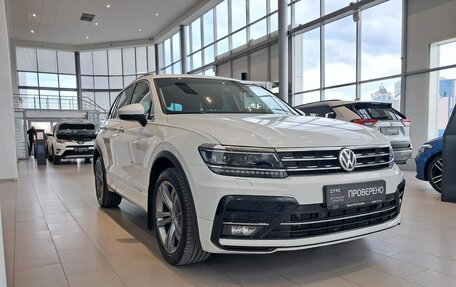 Volkswagen Tiguan II, 2018 год, 2 877 000 рублей, 3 фотография