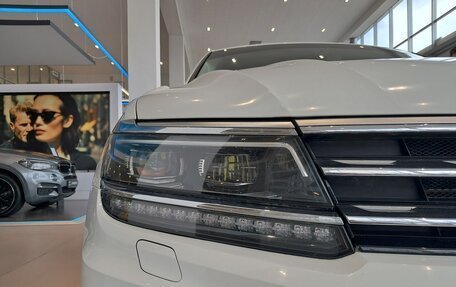 Volkswagen Tiguan II, 2018 год, 2 877 000 рублей, 21 фотография