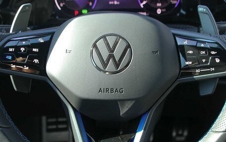 Volkswagen Golf R, 2022 год, 5 180 000 рублей, 13 фотография