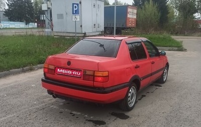 Volkswagen Vento, 1992 год, 200 000 рублей, 1 фотография
