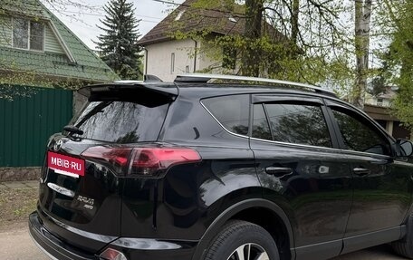 Toyota RAV4, 2015 год, 2 900 000 рублей, 4 фотография