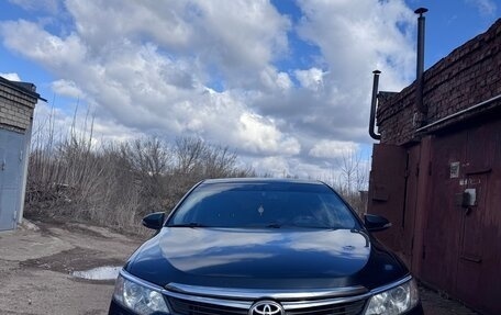 Toyota Camry, 2015 год, 1 890 000 рублей, 3 фотография