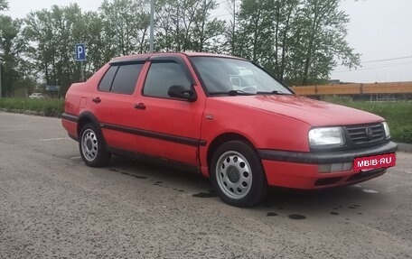Volkswagen Vento, 1992 год, 200 000 рублей, 2 фотография