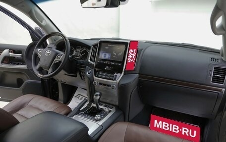 Toyota Land Cruiser 200, 2016 год, 6 099 000 рублей, 5 фотография