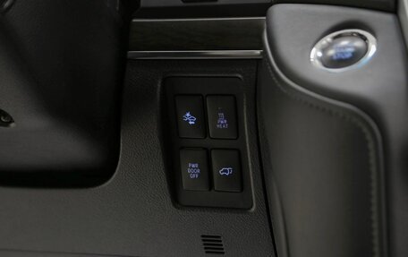 Toyota Land Cruiser 200, 2016 год, 6 099 000 рублей, 15 фотография
