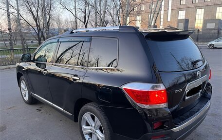 Toyota Highlander III, 2011 год, 2 360 000 рублей, 5 фотография