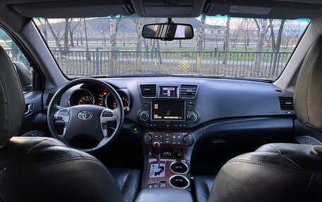Toyota Highlander III, 2011 год, 2 360 000 рублей, 7 фотография