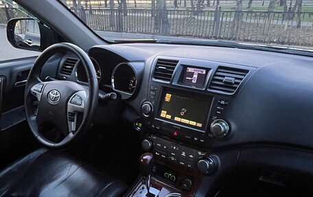 Toyota Highlander III, 2011 год, 2 360 000 рублей, 8 фотография