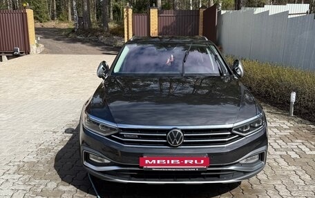 Volkswagen Passat B8 рестайлинг, 2021 год, 4 200 000 рублей, 12 фотография