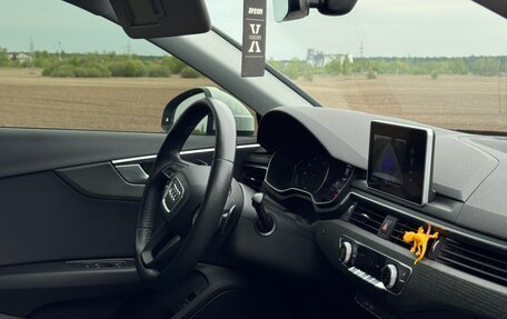 Audi A4, 2018 год, 2 400 000 рублей, 7 фотография