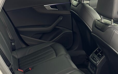 Audi A4, 2018 год, 2 400 000 рублей, 11 фотография